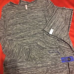 Thin soft Grey ballet neck long front/back style top